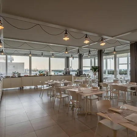 Nautilus Family Szálloda 4*