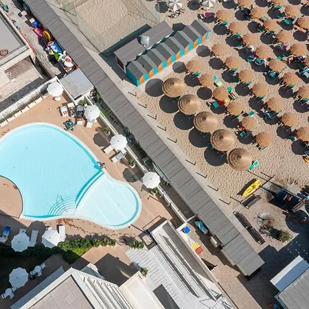 Nautilus Family Hotel