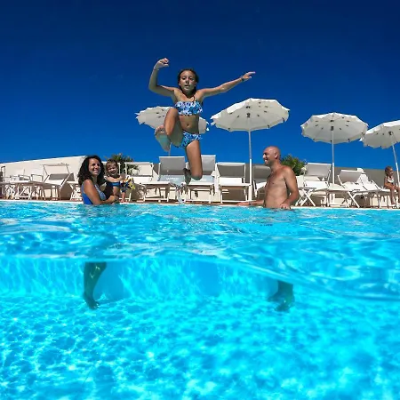 Nautilus Family 4*