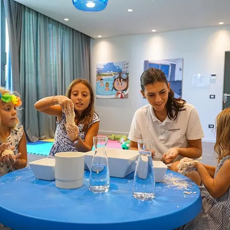 Szálloda Nautilus Family Pesaro