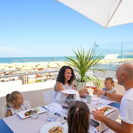 Szálloda Nautilus Family 4*