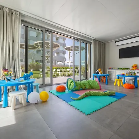 Hotel Nautilus Family 4*