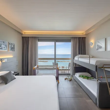 Nautilus Family Hotel