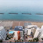 Nautilus Family Ξενοδοχείο Πέζαρο
