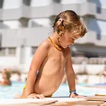 Nautilus Family Ξενοδοχείο 4*