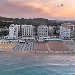 Nautilus Family Ξενοδοχείο Πέζαρο