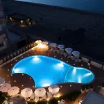 Nautilus Family Hotel