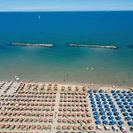 Nautilus Family 4* Πέζαρο
