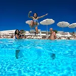 Nautilus Family Hotel