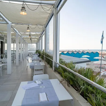 Nautilus Family Hotel 4*