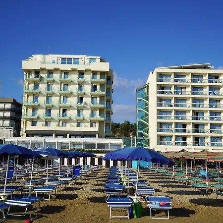 Nautilus Family Hotel