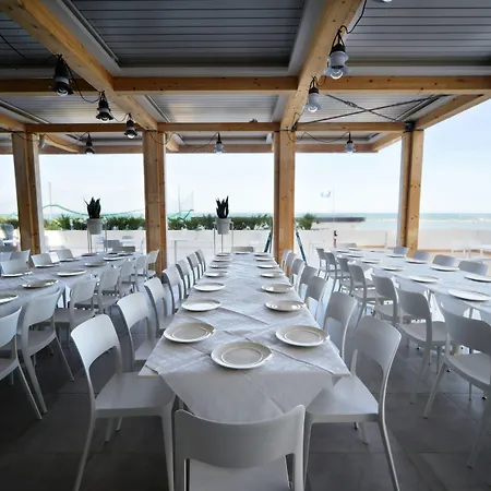 Nautilus Family Hotell 4*