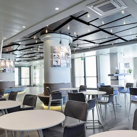 Nautilus Family Hotel