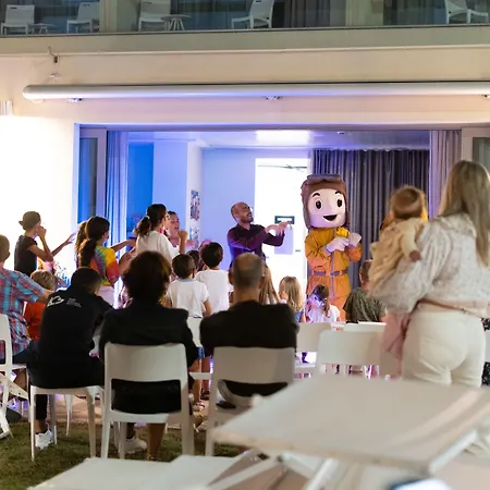 Hotel Nautilus Family 4*