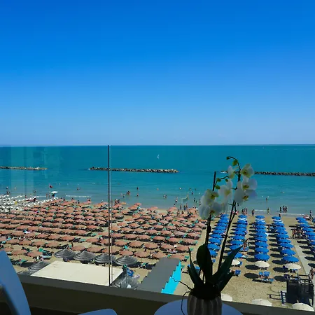 Nautilus Family Hotel Pesaro
