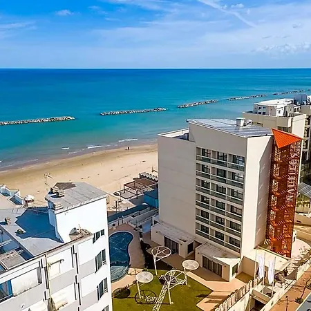 Nautilus Family Hotel