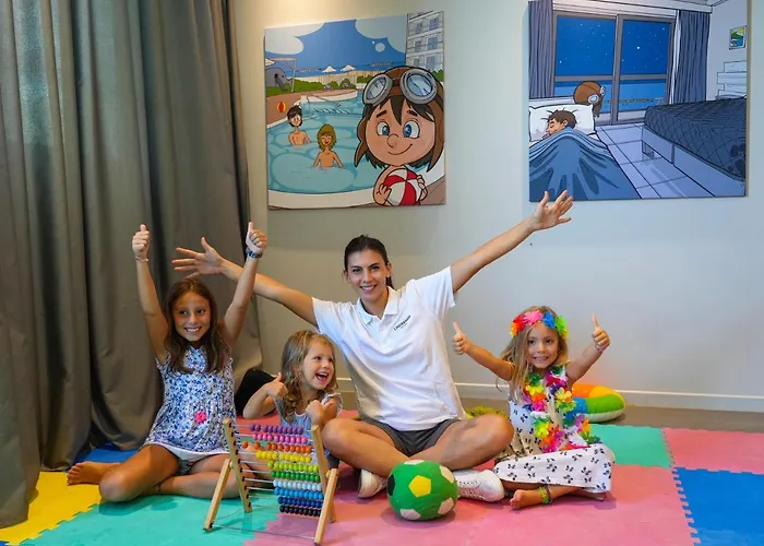 Отель Nautilus Family