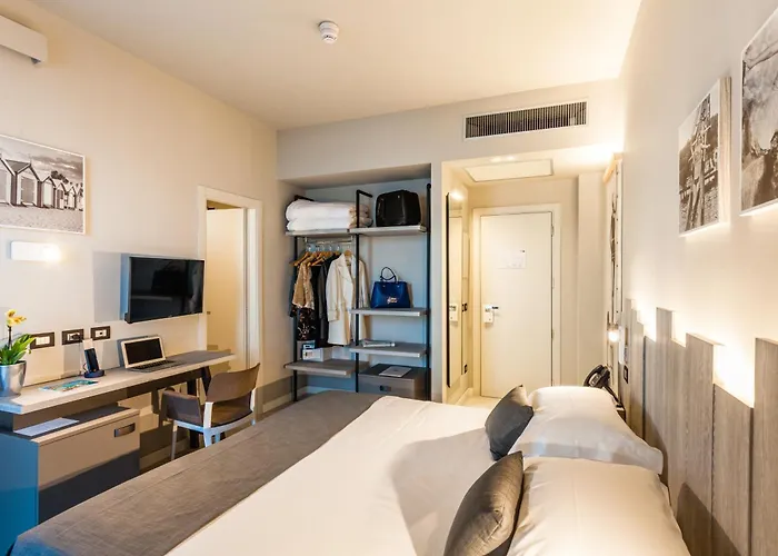 Nautilus Family Отель Пезаро