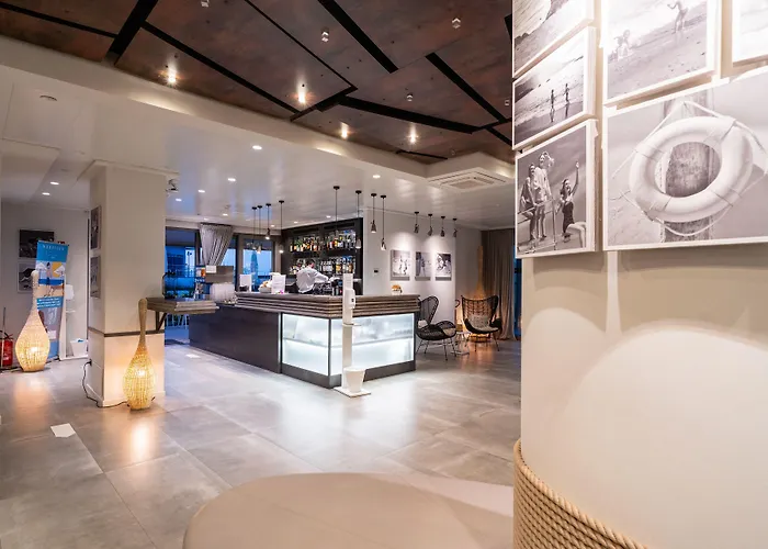 Отель Nautilus Family 4*