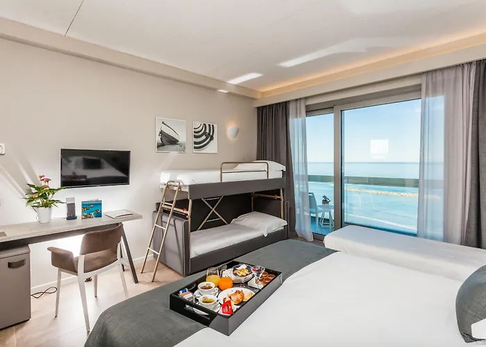 Nautilus Family Пезаро